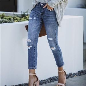 NEW VICI Dolls Mid Rise Distressed Jeans